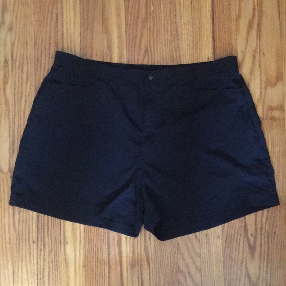 Lands’ End nylon water shorts, lined w pockets